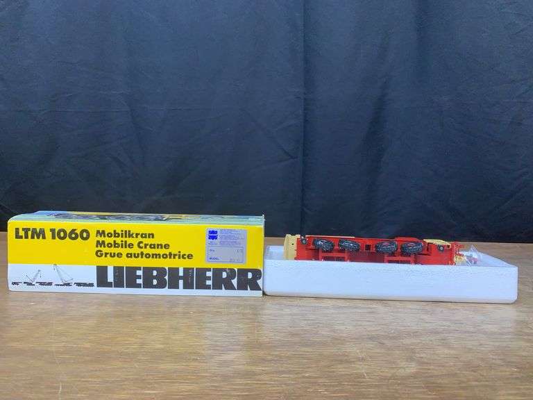 1/50 Liebherr LTM 1060 Crane Baumann NIB Conrad image