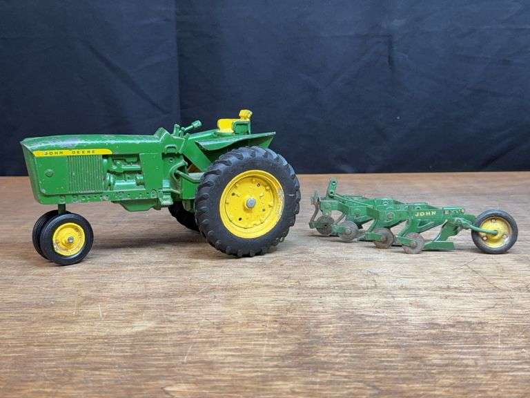 (2) 1/16 John Deere 3020 + Plow image