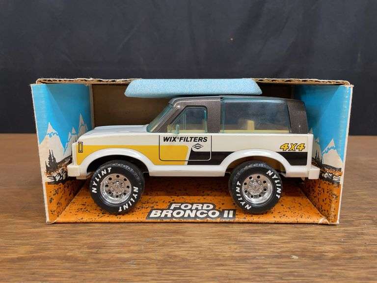 Wix Filters Ford Bronco NIB NyLint image