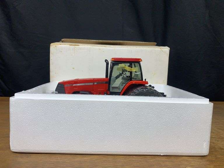 1/16 Case-IH Magnum MX270 Limited Edition NIB Ertl image
