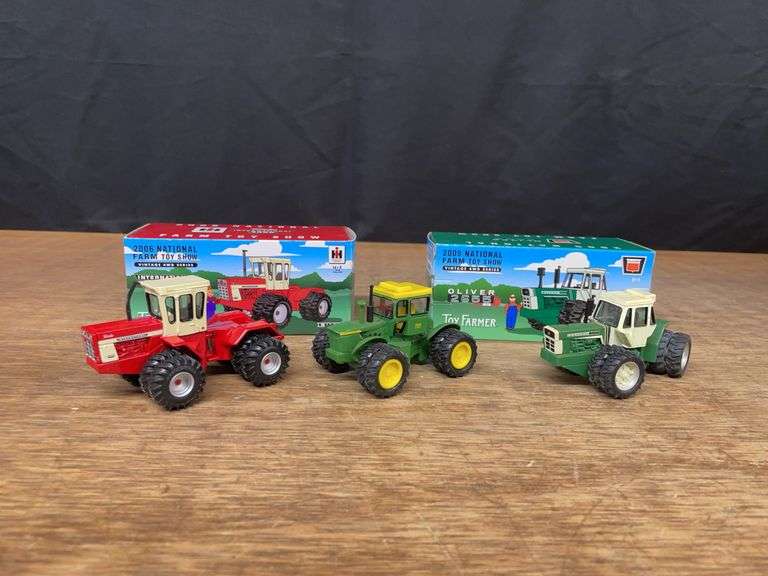 (3) 1/64 IH 4366, John Deere 7020, Oliver 2655 NFTS Ertl image