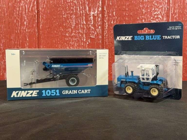(2) 1/64 Kinze 640 + Grain Cart NIB SC image