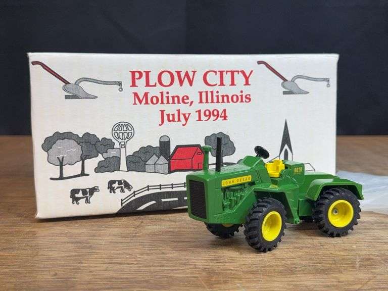 1/43 John Deere 8010 1994 Plow City NIB SC image