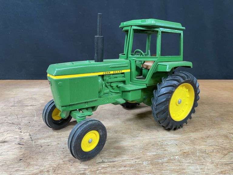 1/16 John Deere 4430 Ertl image