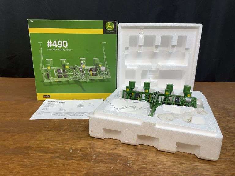 1/16 John Deere 490 Planter NIB SC image