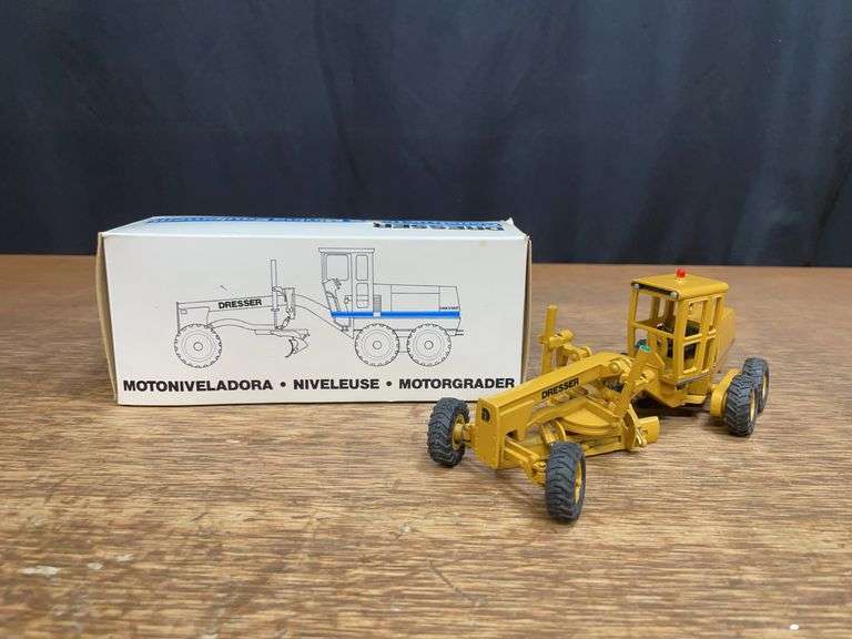 1/50 Dresser A450E Grader NIB Minimac image
