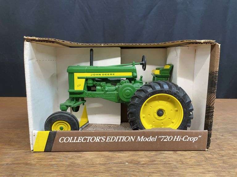 1/16 John Deere 720 High Crop Collector NIB Ertl image