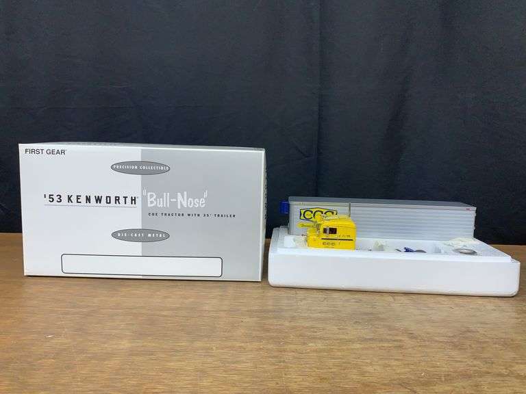 1/34 CCC Kenworth Bull Nose Semi NIB 1st Gear image
