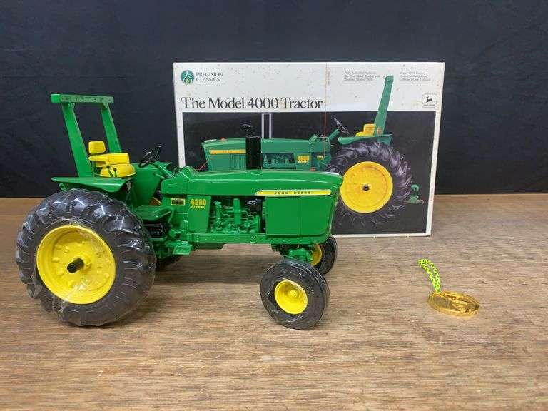 1/16 John Deere 4000 Precision Ertl image