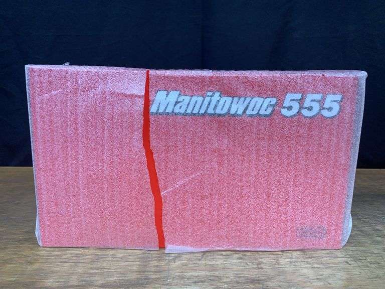 1/50 Manitowoc 555 Crane NIB CCM image
