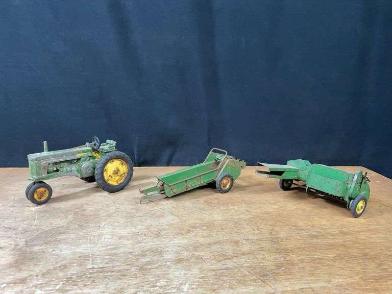 (3) 1/16 John Deere 620, Spreader, Baler image