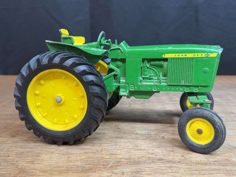 1/16 John Deere 4020 Ertl image