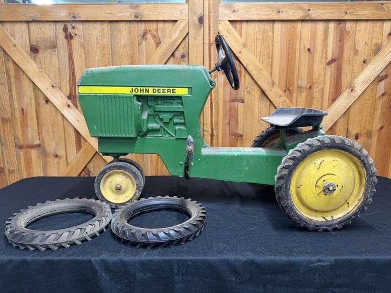 John Deere 4430 Pedal Tractor Ertl image
