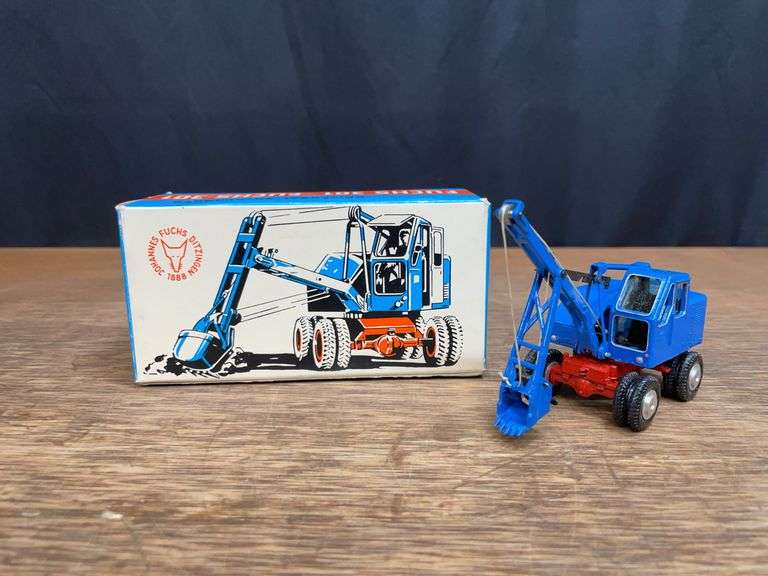 1/50 Fuchs 301 Shovel NIB Marklin image