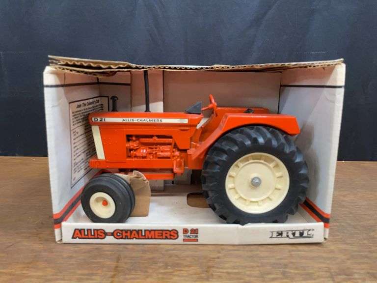 1/16 AC D21 NIB Ertl image