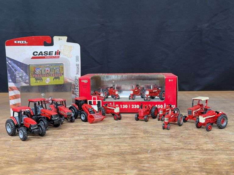 1/64 Case-IH + IH Tractors image