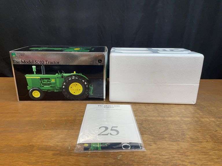 1/16 John Deere 5010 Precision NIB Ertl image