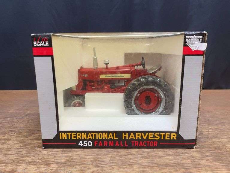 1/16 Farmall 450 NIB SC image