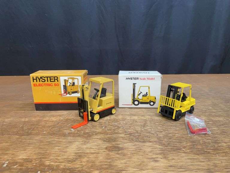 (2) Hyster Forklifts NIB NZG image