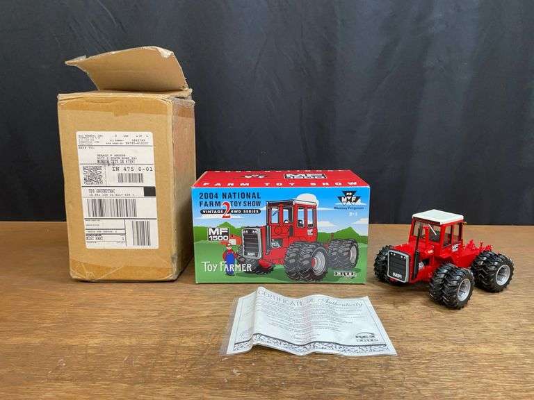 1/32 MF 1500 2004 NFTS NIB Ertl image