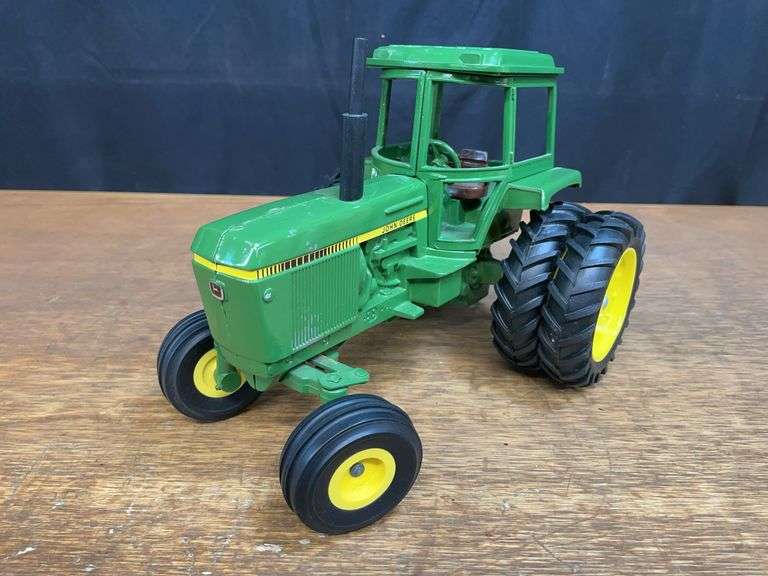 1/16 John Deer 4440 Ertl image