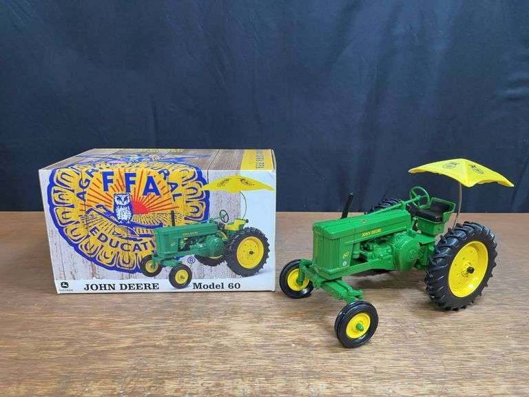 1/16 John Deere 60 2002 Iowa FFA NIB Ertl image