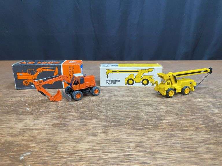 (2) 1/50 Atlas Excavator + P&H Crane NIB image