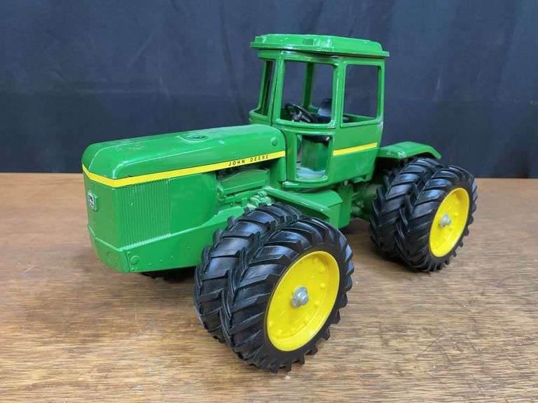 1/16 John Deere 8630 Ertl image