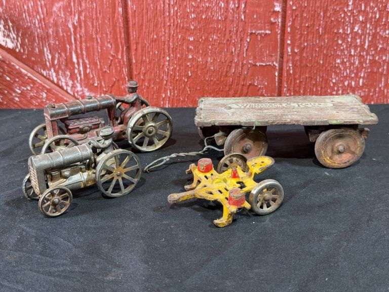 (4) Fordson + Implements Cast Iron image