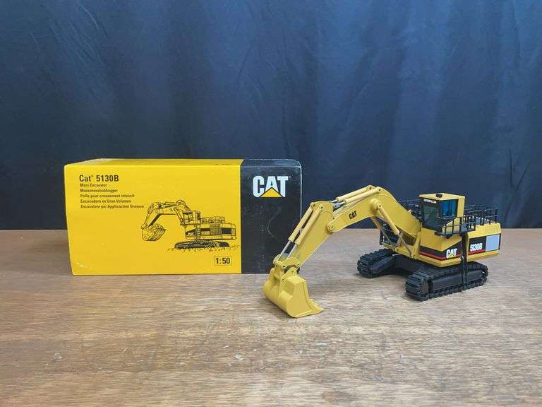 1/50 Caterpillar 5130B Excavator NIB NZG image