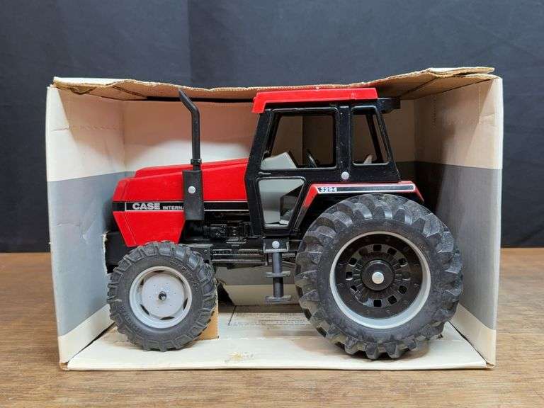 1/16 Case-IH 3294 NIB Ertl image