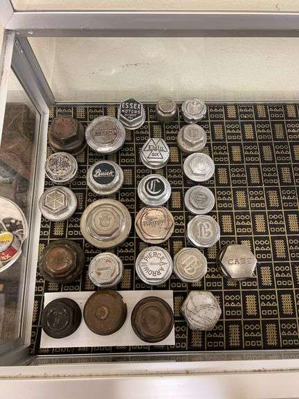 (25) Wheel Caps image