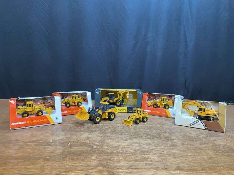 (7) 1/64 + 1/50 John Deere Industrial Ertl image