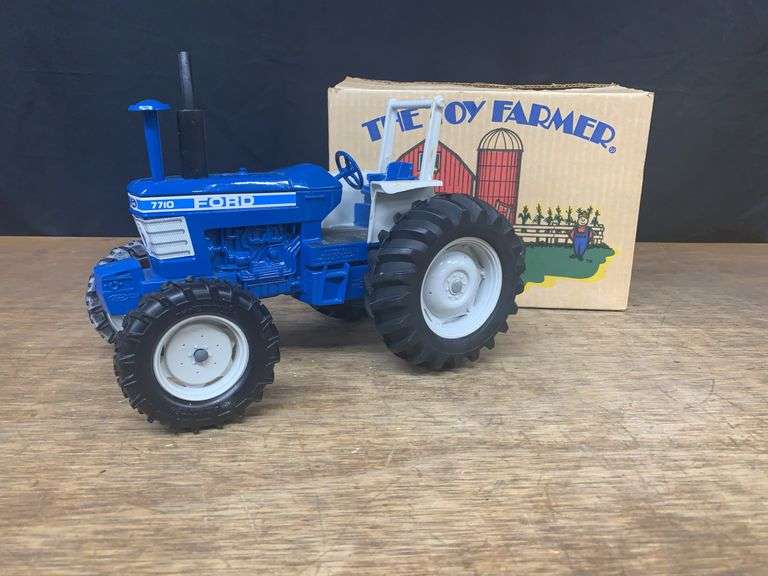 1/16 Ford 7710 1983 NFTS NIB Ertl image