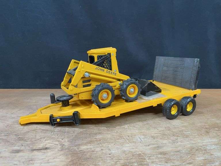 (2) 1/16 John Deere Skid Steer + Trailer Ertl image