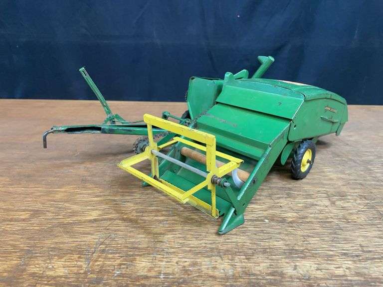 1/16 John Deere 30 Combine Eska image