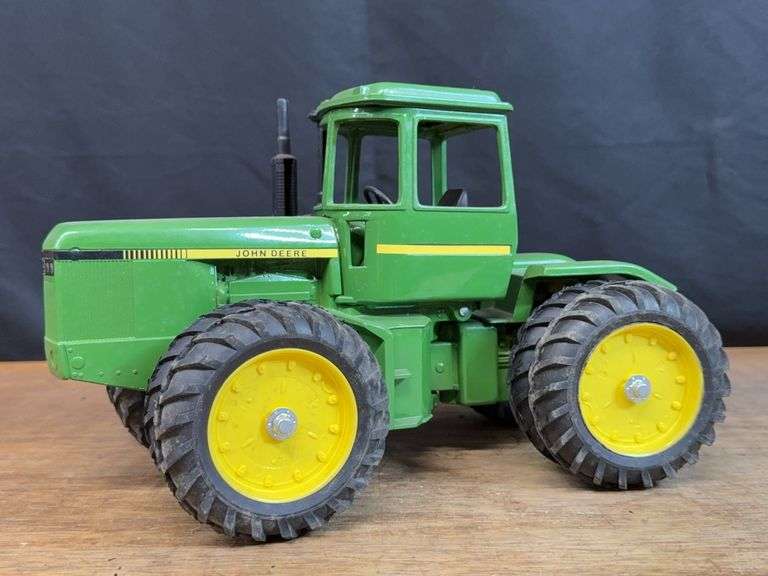 1/16 John Deere 8650 Ertl image
