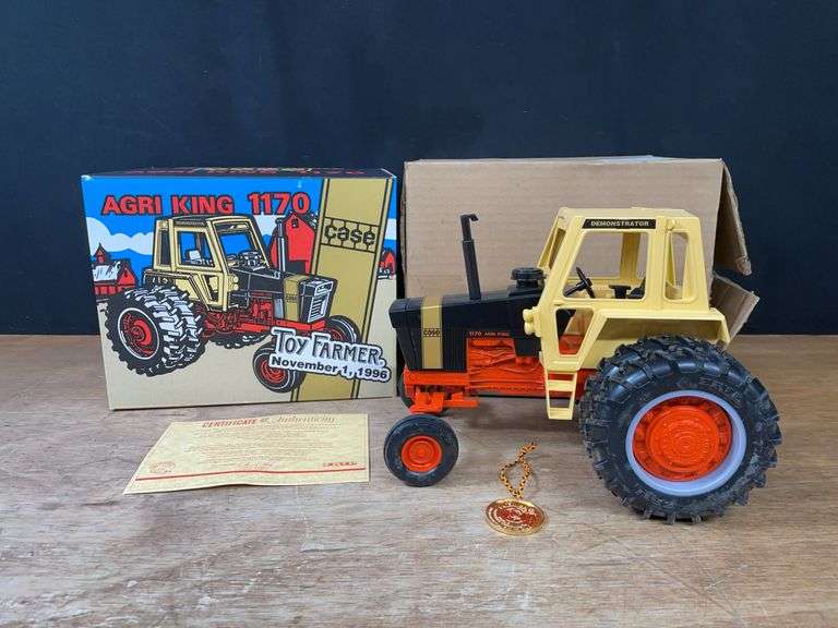 1/16 Case 1170 Demonstrator 1996 NFTS NIB Ertl image