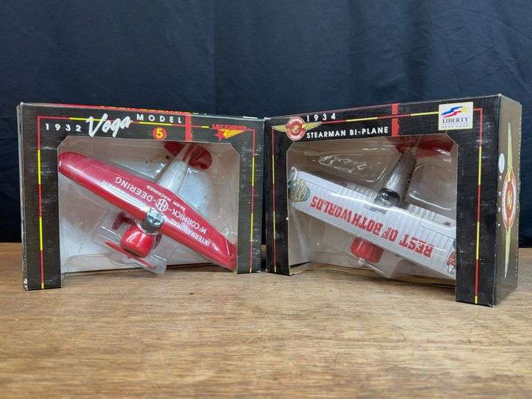 (2) IHC Airplanes NIB SC image