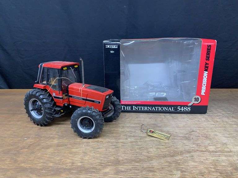 1/16 IH 5488 Precision Key Ertl image