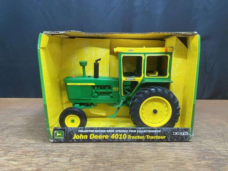 1/16 John Deere 4010 Collector NIB Ertl image