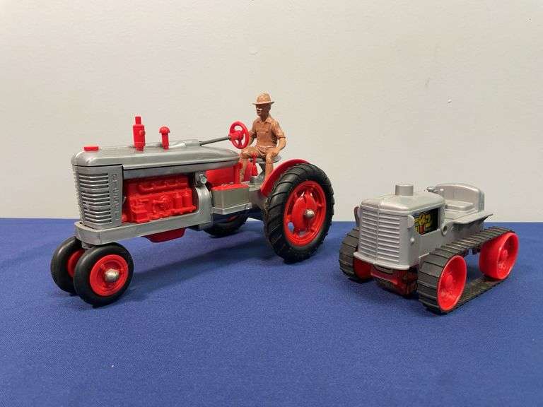 (2) 1/16 Tractor + Crawler Marx image