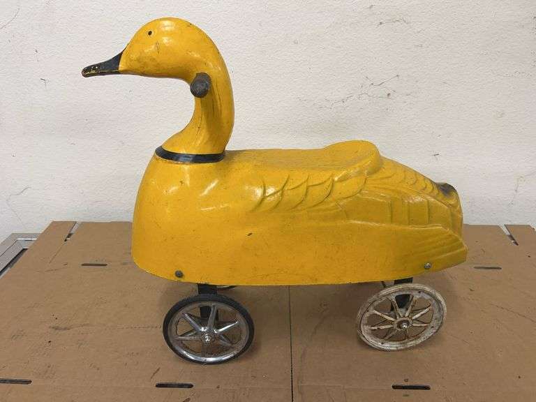 Gertie The Goose image