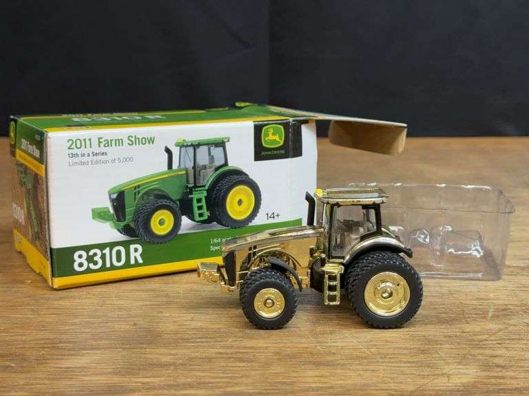 1/64 John Deere 8310R Gold 2011 Farm Show NIB Ertl image