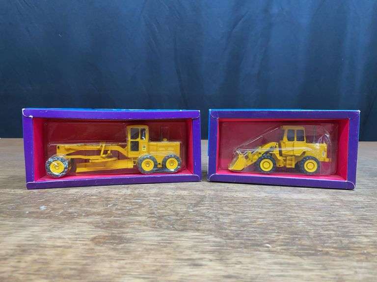 (2) 1/50 Caterpillar 12F Grader + 920 Wheel Loader NIB Gescha image