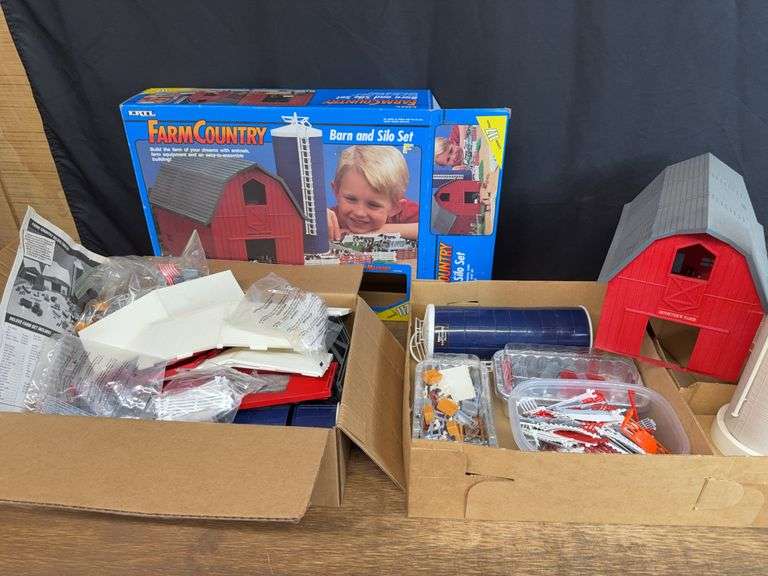 1/64 Farm Country Sets + Parts Ertl image