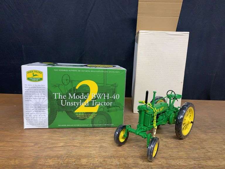 1/16 John Deere BWH-40 Collectors Center NIB Ertl image