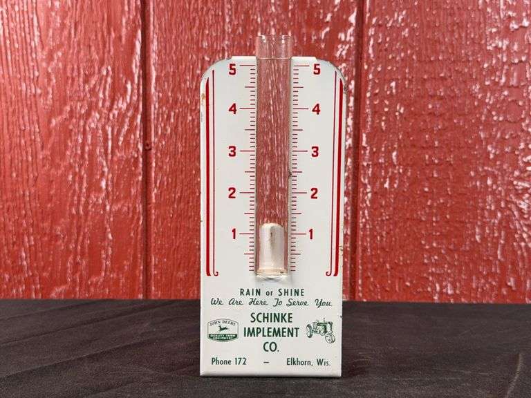John Deere Rain Gauge image