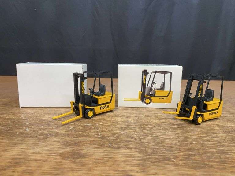 (2) 1/25 Steinbock Forklifts NIB NZG image