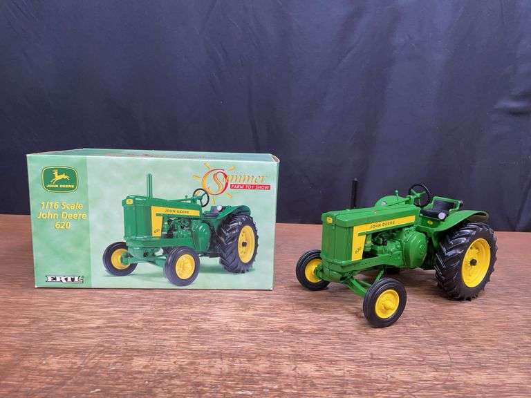 1/16 John Deere 620 2002 SFTS NIB Ertl image